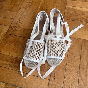 NWT Casrañer Espadrilles